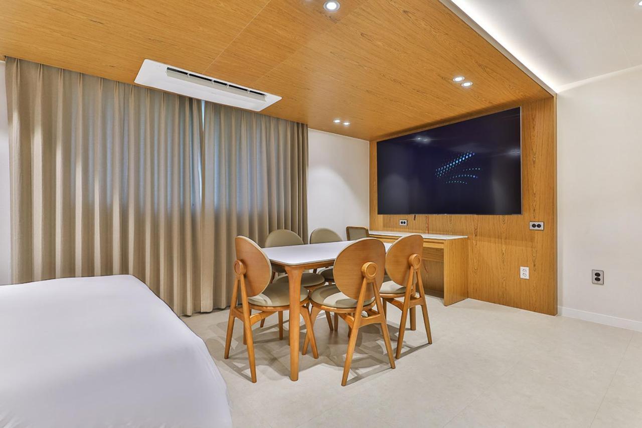 Gridt Hotel & Home Gyeongju Bagian luar foto